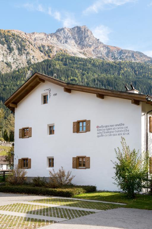 Ferienwohnungen Muntschi Andeer Exterior foto