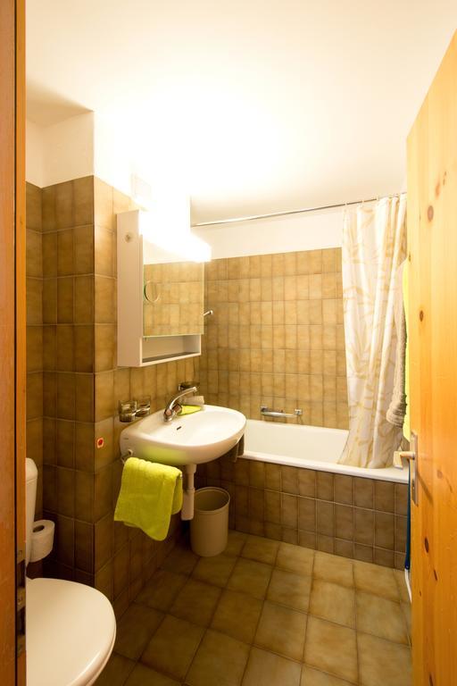 Ferienwohnungen Muntschi Andeer Cameră foto