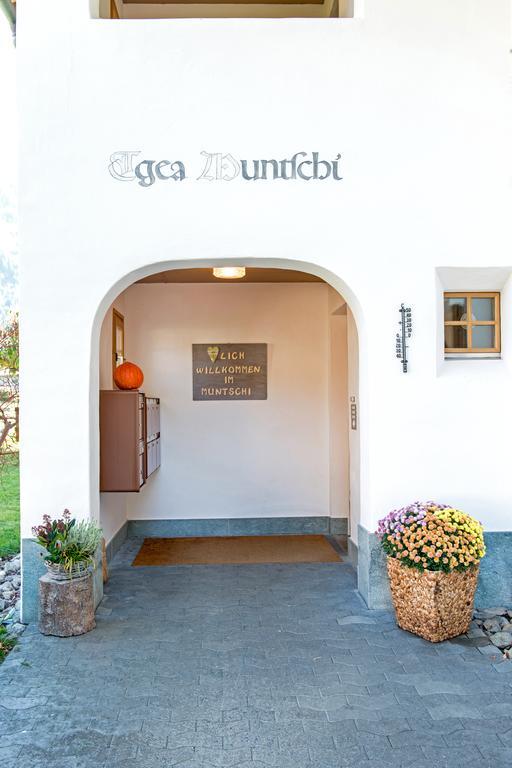 Ferienwohnungen Muntschi Andeer Exterior foto
