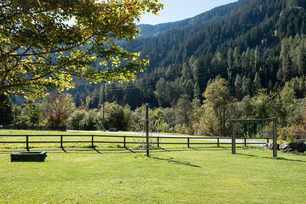 Ferienwohnungen Muntschi Andeer Exterior foto