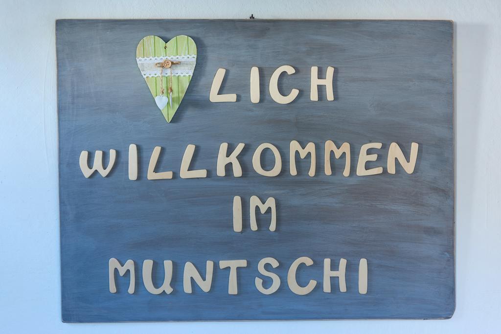 Ferienwohnungen Muntschi Andeer Exterior foto